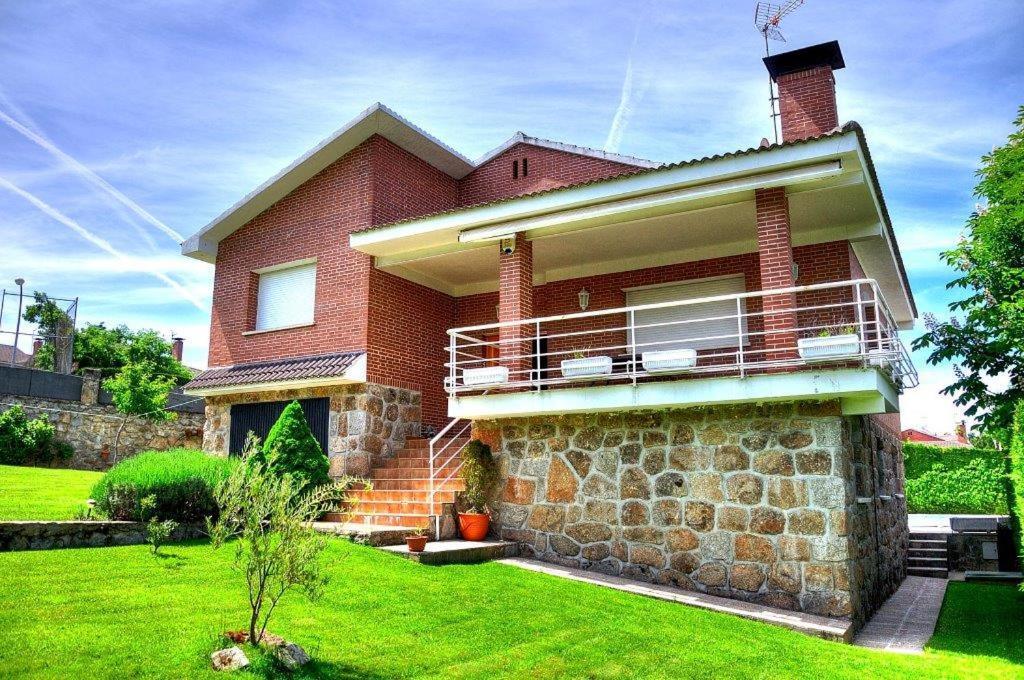 ベセリル・デ・ラ・シエラ Casa Bellavista Becerrilヴィラ エクステリア 写真